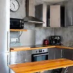 Pour 2, Place Saint-sauveur 아파트