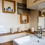 Pour 2, Place Saint-sauveur 아파트 *