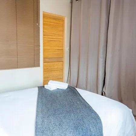 - Place St-sauveur - Centre à Pied *