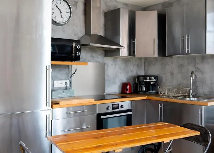 Pour 2, Place Saint-sauveur Апартаменти